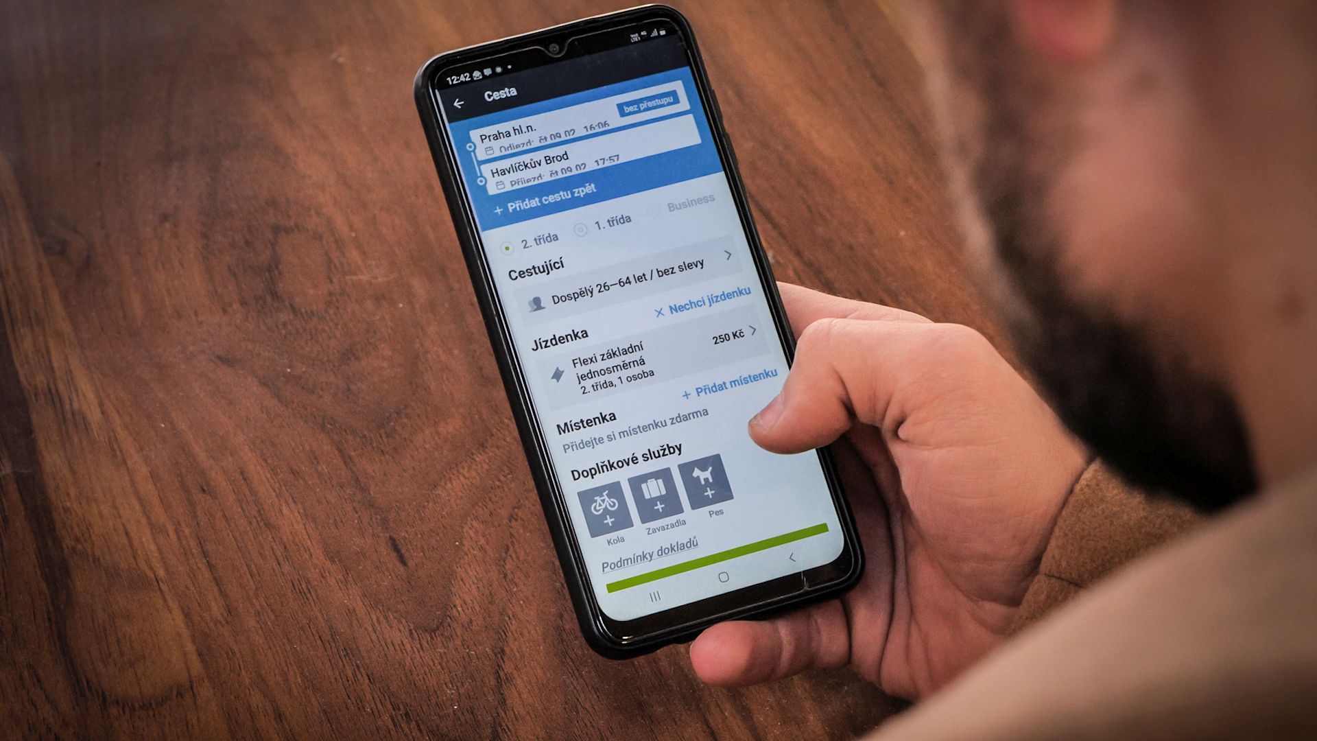The "Můj vlak" mobile application simplifies passenger check-in.