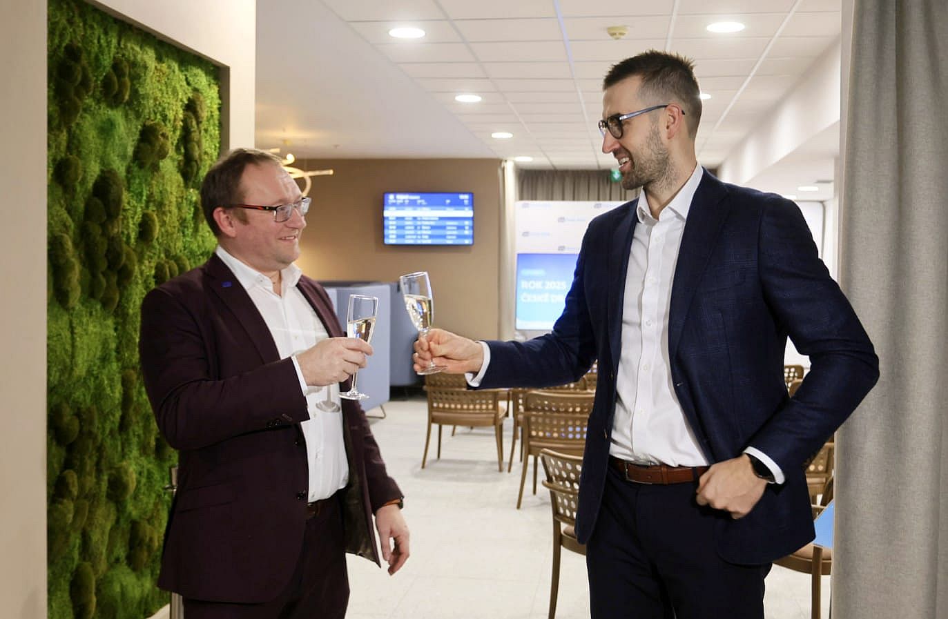M. Krapinec a J. Ješeta v nové ČD Lounge