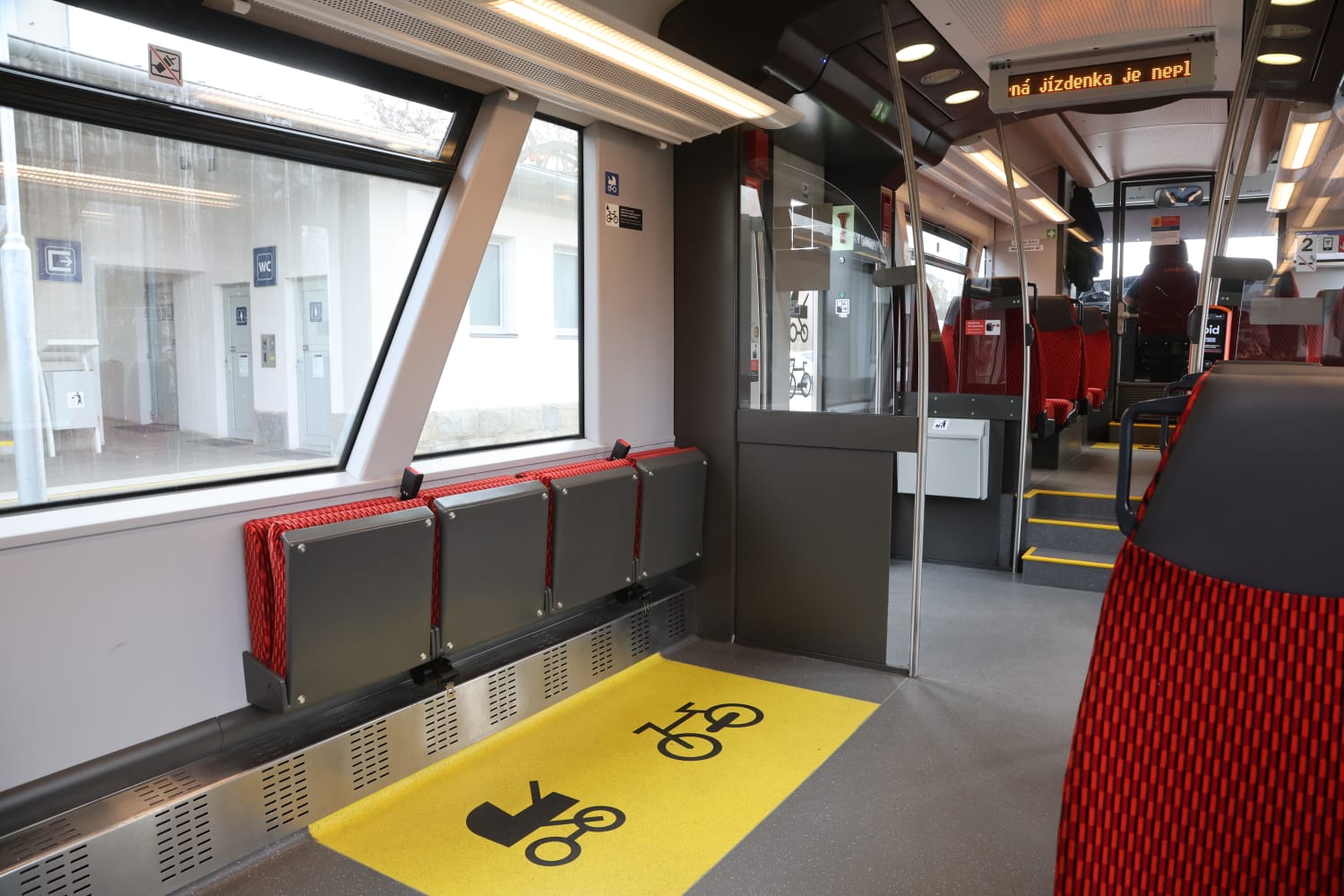 Interiér RegioSpideru