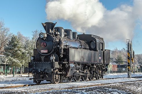 Parní lokomotiva 354.135 v Lužné u Rakovníka